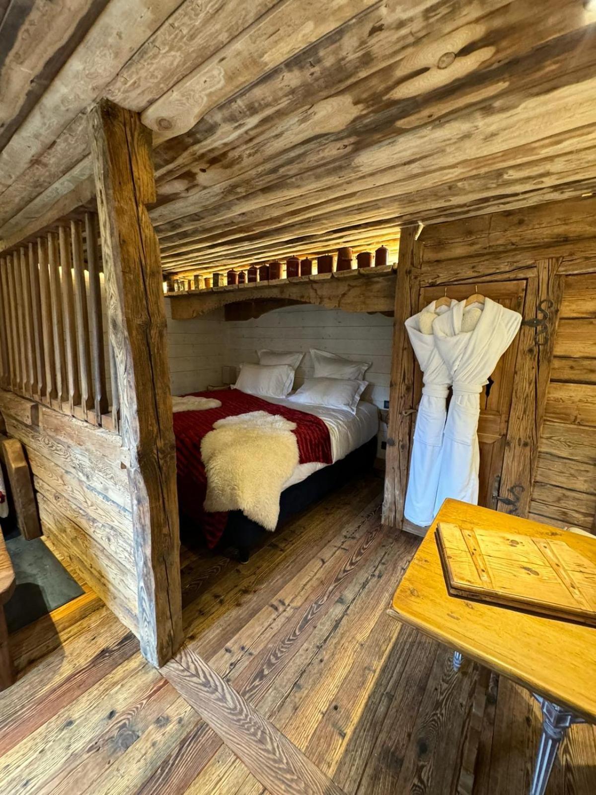 Marc Veyrat Hotel Megeve Bagian luar foto