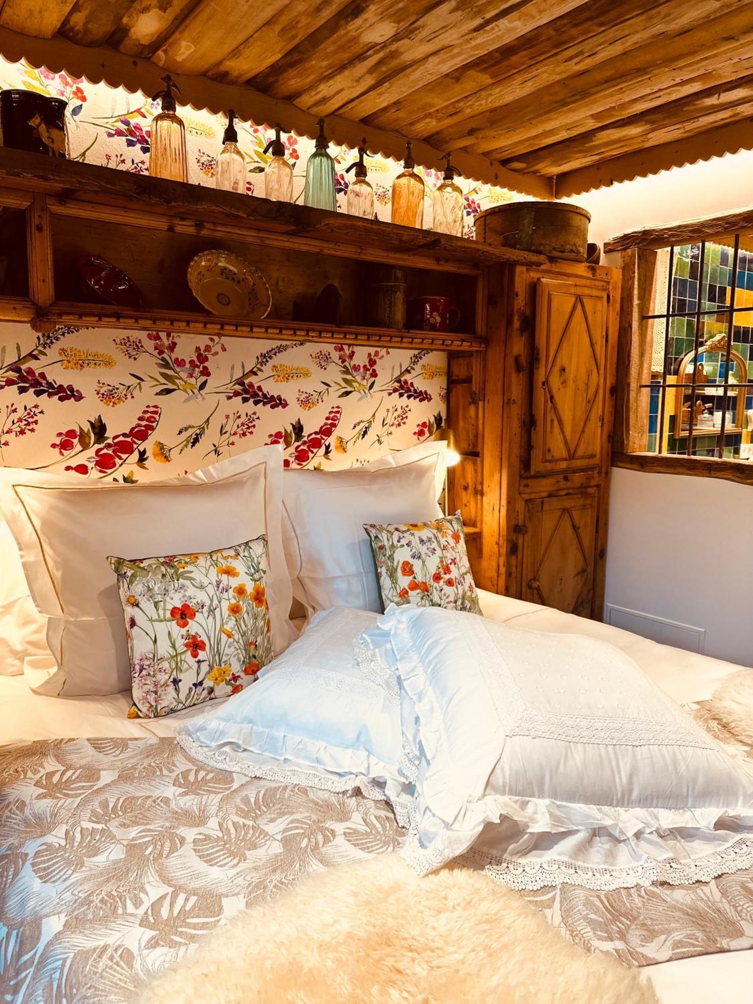 Marc Veyrat Hotel Megeve Bagian luar foto